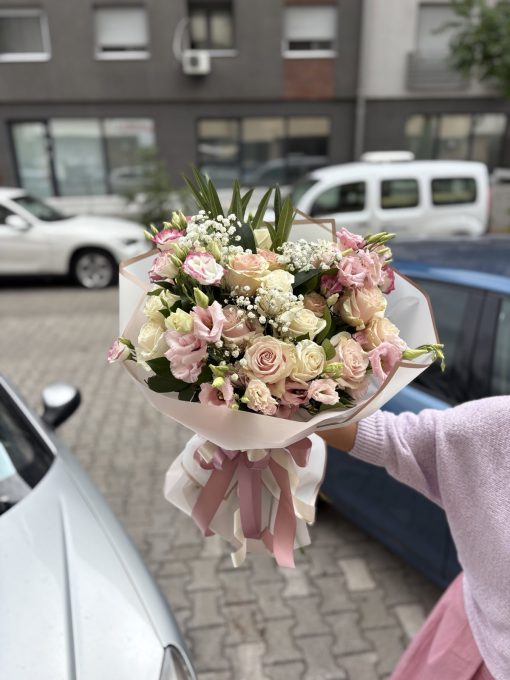 Bouquet with pink flowers