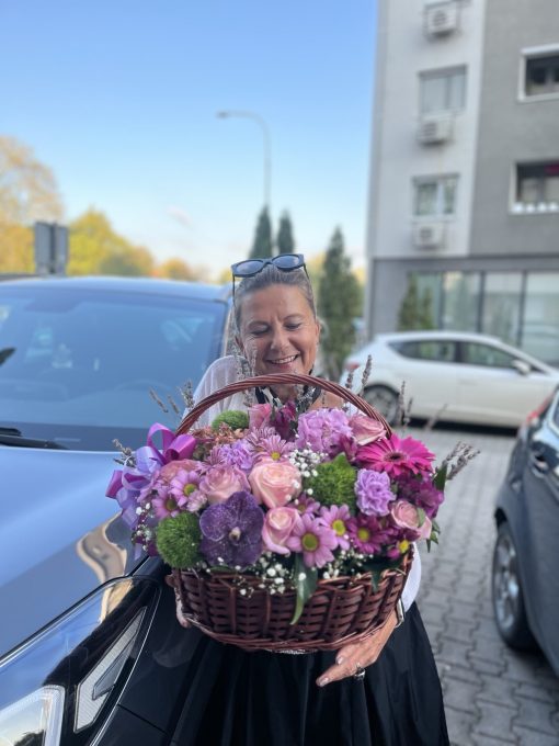 Colourful arrangement - Image 2